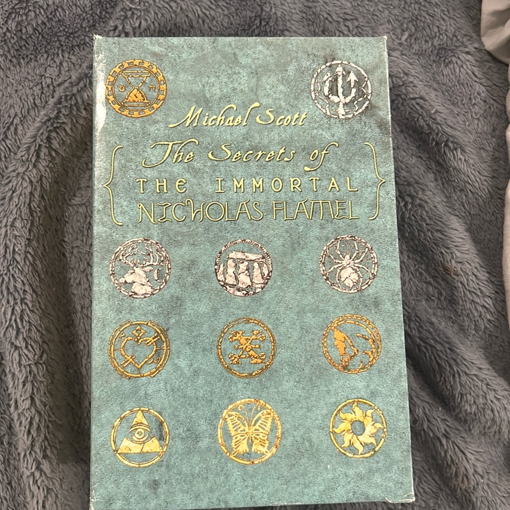 Paperback books by Michael Scott, the secrets of the immortal Nicholas Flamel